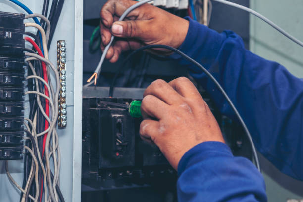 Best Licensed Electrician  in Cameron, MO